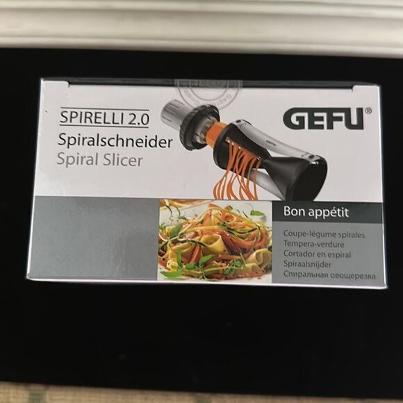 Spirelliu 2.0 by GEFU spiral vegetable slicer NIB - Picture 4 of 8